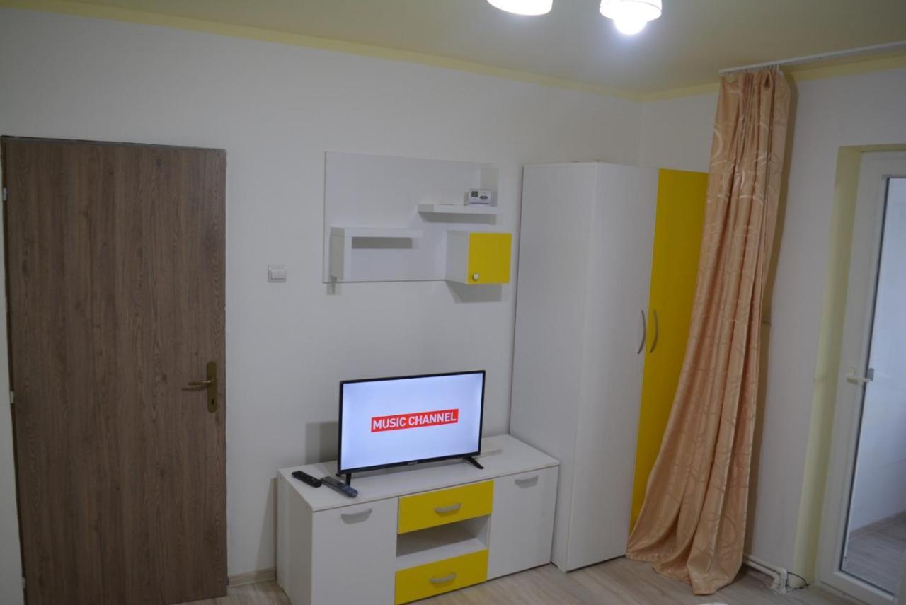 Green Rooms Hunedoara Exterior foto