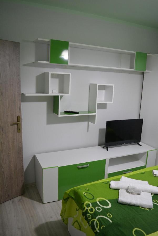 Green Rooms Hunedoara Exterior foto
