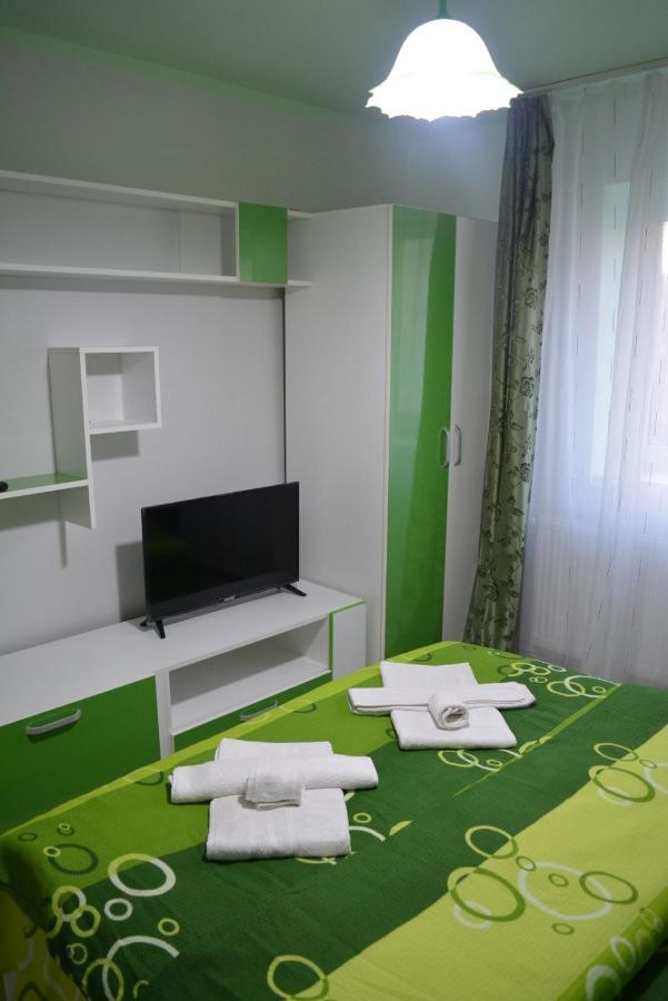 Green Rooms Hunedoara Exterior foto